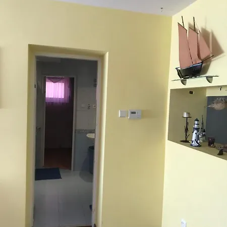 Z 2 Sypialniami I Salonem - 150 M Od Morza