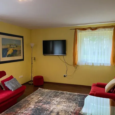 Z 2 Sypialniami I Salonem - 150 M Od Morza *