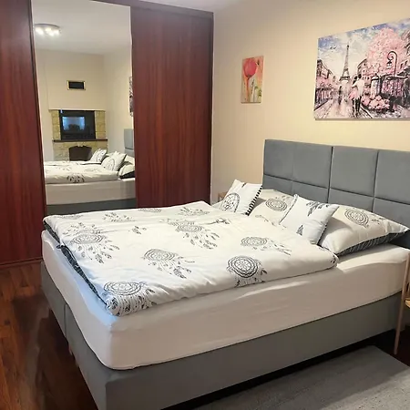 Plaza Z 2 Sypialniami I Salonem - 150 M Od Morza Kolobřeh