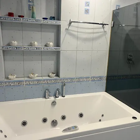 Plaza Z 2 Sypialniami I Salonem - 150 M Od Morza Apartmán